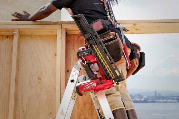 M18 FUEL™ 30 Degree Framing Nailer Kit