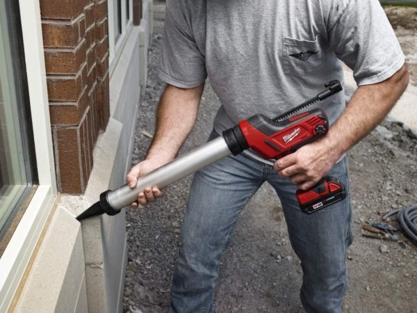 M18 SAUSAGE CAULK GUN KIT