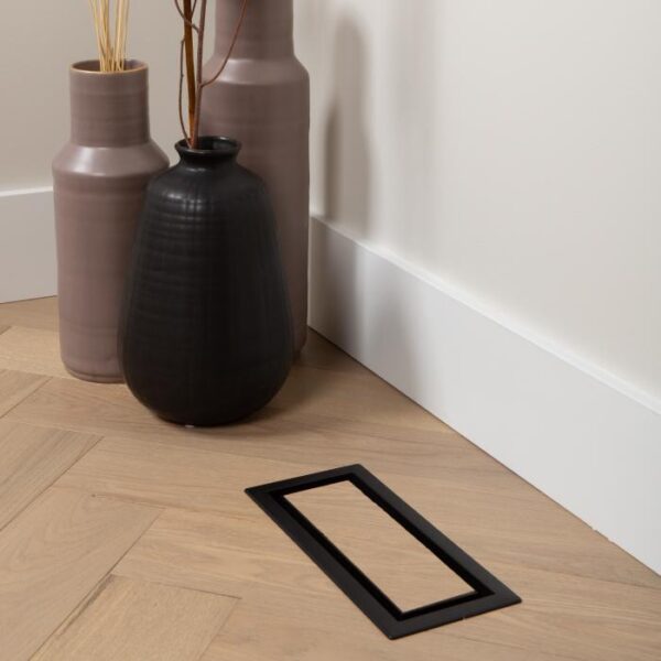 ARIA 4X10 MATTE BLACK VENT (ARIA LITE4X10BLK)